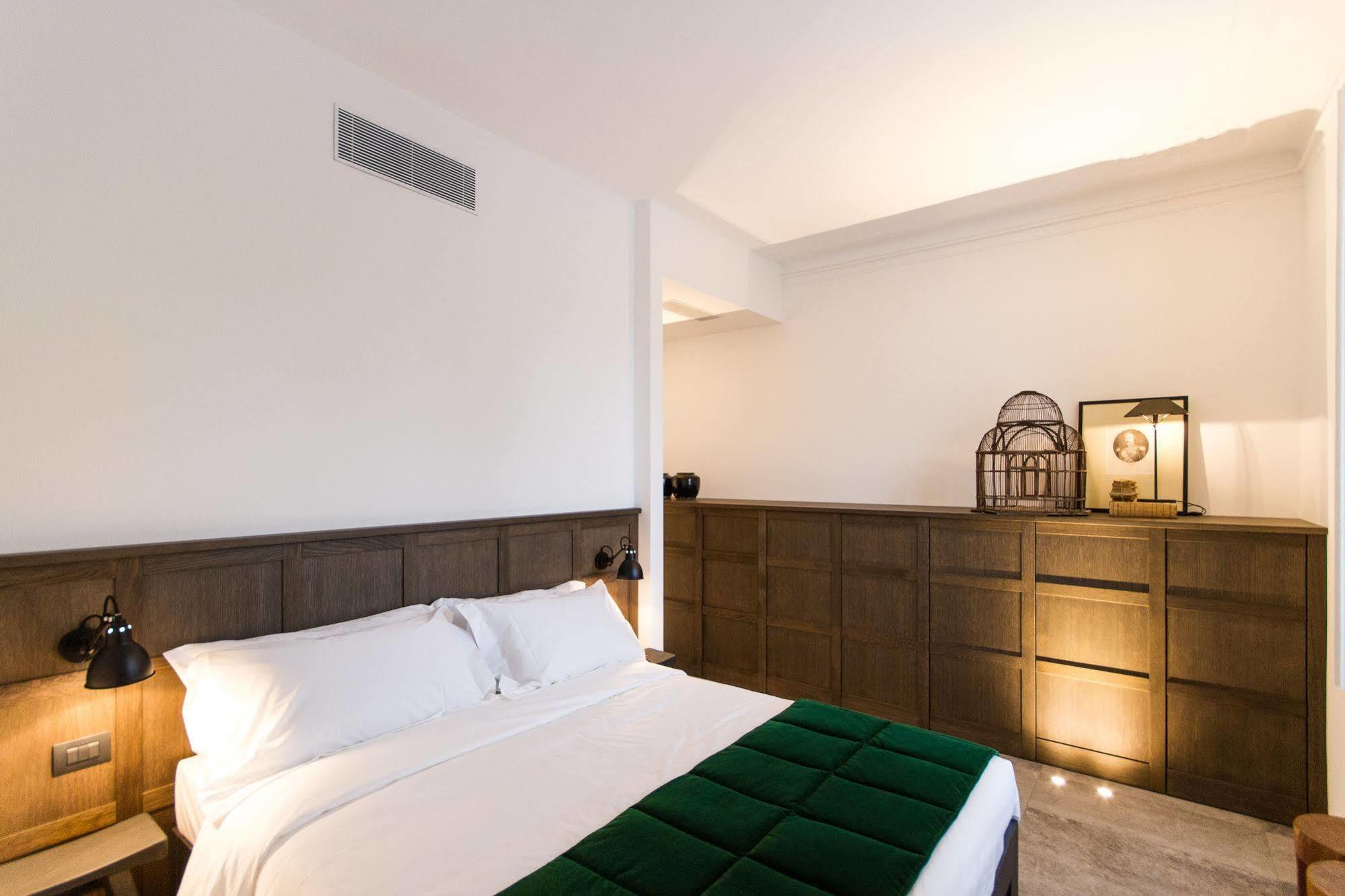 Casa Santo Stefano Villa เชอร์นอบบิโอ ภายนอก รูปภาพ